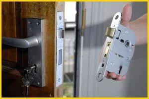 Metro Locksmith Services Charlestown, MA 617-466-3734 - 13-lock-replace